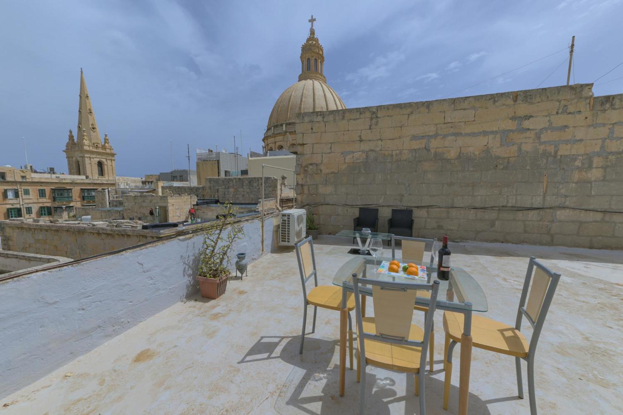Stylish Valletta 2 Bedrooom City Centre Apartment With Terrace Экстерьер фото