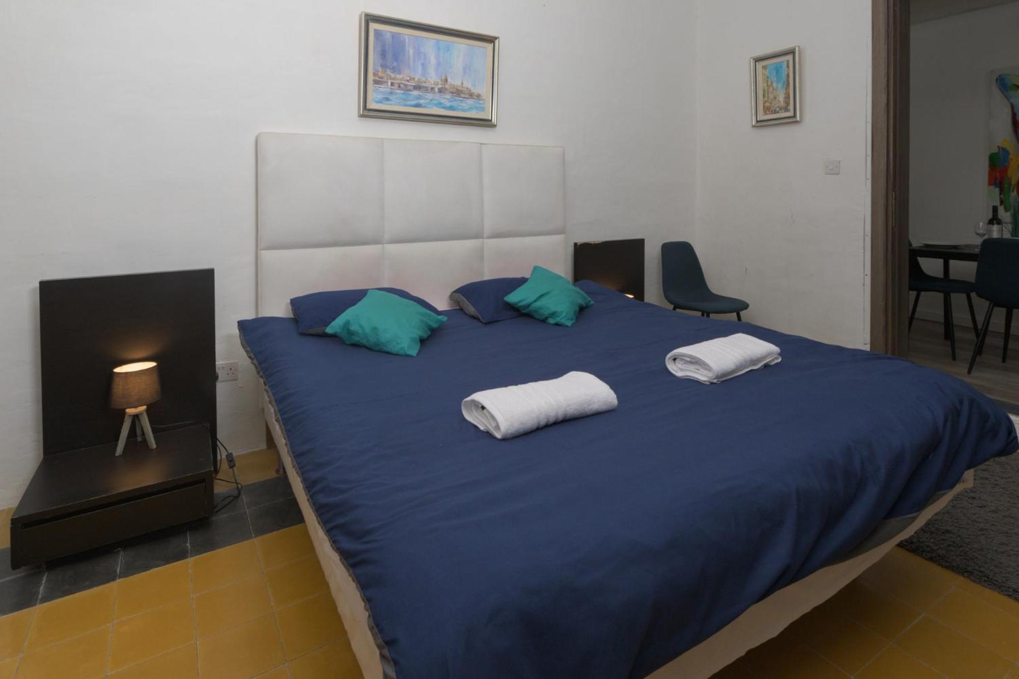 Stylish Valletta 2 Bedrooom City Centre Apartment With Terrace Экстерьер фото